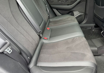 Подержанный автомобиль Geely Monjaro 2025 года (11 фото)