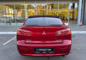 Подержанный автомобиль Mitsubishi Lancer Sedan 2008 года (5 фото)