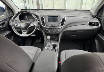 Подержанный автомобиль Chevrolet Equinox 2022 года (9 фото)