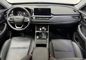 Подержанный автомобиль Chery Tiggo 4 2025 года (10 фото)