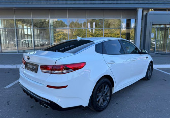Подержанный автомобиль Kia Optima Sedan 2020 года (6 фото)