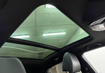 Подержанный автомобиль Geely Coolray 2023 года (12 фото)