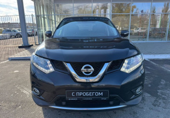 Подержанный автомобиль Nissan X-Trail 2016 года (2 фото)