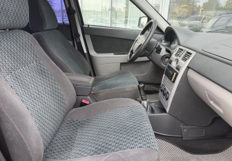 Подержанный автомобиль LADA (ВАЗ) Priora Wagon 2010 года (10 фото)