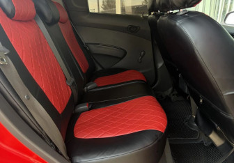 Подержанный автомобиль Chevrolet Spark 2011 года (11 фото)