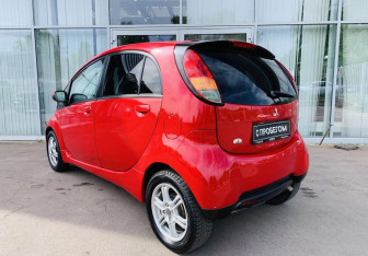 Подержанный автомобиль Mitsubishi i 2006 года (7 фото)