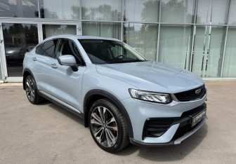 Подержанный автомобиль Geely Tugella 2022 года (3 фото)