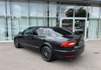 Подержанный автомобиль Skoda Superb Liftback 2013 года (7 фото)