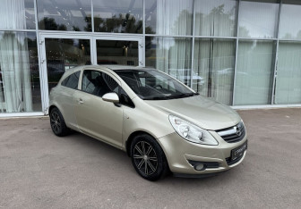 Подержанный автомобиль Opel Corsa 2008 года (3 фото)