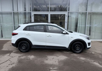 Подержанный автомобиль Kia Rio Hatchback 2018 года (4 фото)