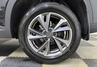 Подержанный автомобиль Omoda C5 2024 года (12 фото)