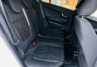 Подержанный автомобиль Kia Picanto 2014 года (11 фото)