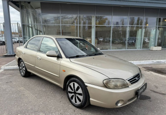 Подержанный автомобиль Kia Spectra Sedan 2008 года (3 фото)