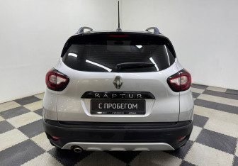 Подержанный автомобиль Renault Kaptur 2021 года (6 фото)