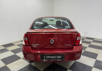 Подержанный автомобиль Renault Symbol 2007 года (6 фото)