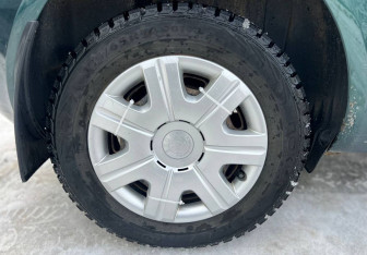 Подержанный автомобиль Skoda Roomster 2010 года (11 фото)