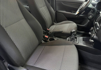 Подержанный автомобиль Kia Rio Sedan 2018 года (10 фото)