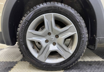 Подержанный автомобиль Renault Logan Sedan 2020 года (12 фото)