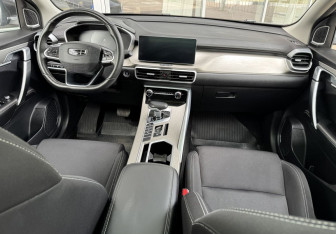 Подержанный автомобиль Geely Coolray 2023 года (9 фото)