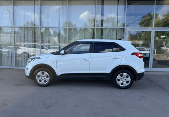 Подержанный автомобиль Hyundai Creta 2017 года (8 фото)
