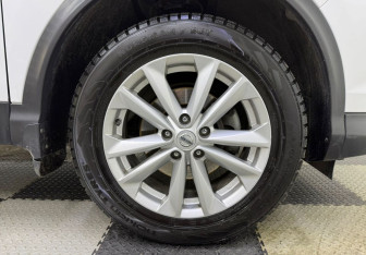 Подержанный автомобиль Nissan Qashqai 2017 года (12 фото)