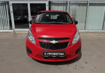 Подержанный автомобиль Chevrolet Spark 2011 года (2 фото)