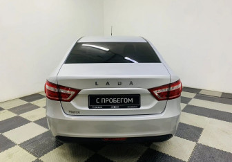 Подержанный автомобиль LADA (ВАЗ) Vesta Sedan 2019 года (6 фото)