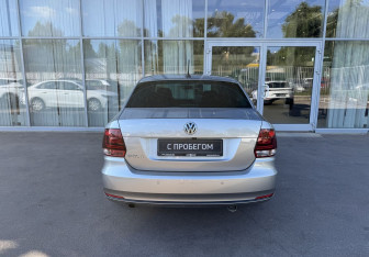 Подержанный автомобиль Volkswagen Polo Sedan 2019 года (6 фото)