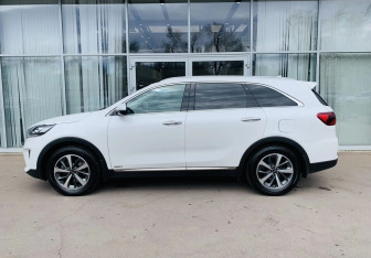 Подержанный автомобиль Kia Sorento 2019 года (8 фото)