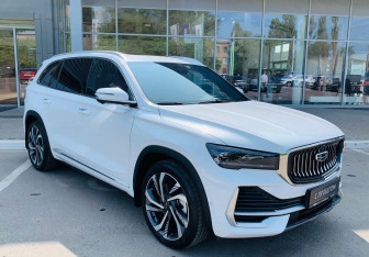 Подержанный автомобиль Geely Monjaro 2024 года (3 фото)