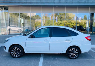 Подержанный автомобиль LADA (ВАЗ) Granta Hatchback 2022 года (8 фото)