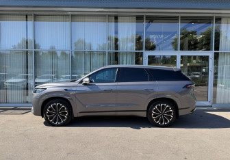 Подержанный автомобиль Jaecoo J8 2024 года (8 фото)