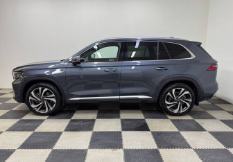 Подержанный автомобиль Geely Monjaro 2024 года (8 фото)