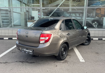 Подержанный автомобиль LADA (ВАЗ) Granta Sedan 2018 года (7 фото)