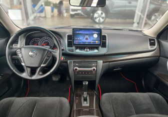 Подержанный автомобиль Nissan Teana 2012 года (9 фото)