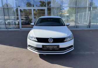 Подержанный автомобиль Volkswagen Jetta Sedan 2016 года (2 фото)