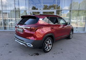 Подержанный автомобиль Kia Seltos 2021 года (5 фото)