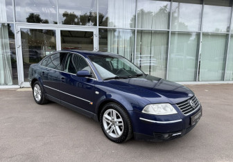 Подержанный автомобиль Volkswagen Passat Sedan 2001 года (3 фото)