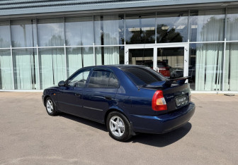 Подержанный автомобиль Hyundai Accent Sedan 2008 года (7 фото)