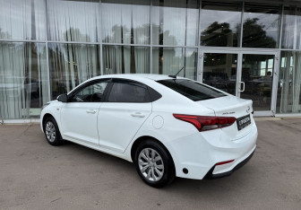 Подержанный автомобиль Hyundai Solaris Sedan 2019 года (7 фото)