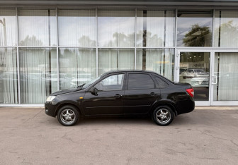 Подержанный автомобиль LADA (ВАЗ) Granta Sedan 2013 года (8 фото)