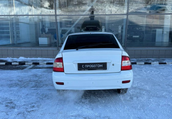 Подержанный автомобиль LADA (ВАЗ) Priora Hatchback 2011 года (6 фото)