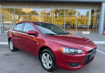 Подержанный автомобиль Mitsubishi Lancer Sedan 2008 года (3 фото)