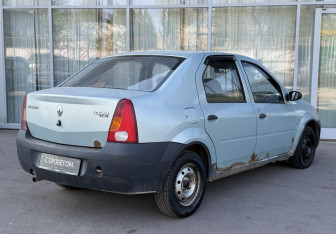 Подержанный автомобиль Renault Logan Sedan 2007 года (5 фото)