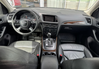 Подержанный автомобиль Audi Q5 2010 года (9 фото)