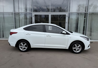 Подержанный автомобиль Hyundai Solaris Sedan 2018 года (4 фото)