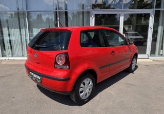 Подержанный автомобиль Volkswagen Polo Hatchback 2006 года (5 фото)