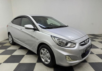 Подержанный автомобиль Hyundai Solaris Sedan 2011 года (3 фото)