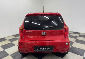 Подержанный автомобиль Kia Picanto 2013 года (6 фото)