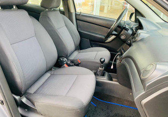 Подержанный автомобиль Chevrolet Aveo Sedan 2010 года (9 фото)